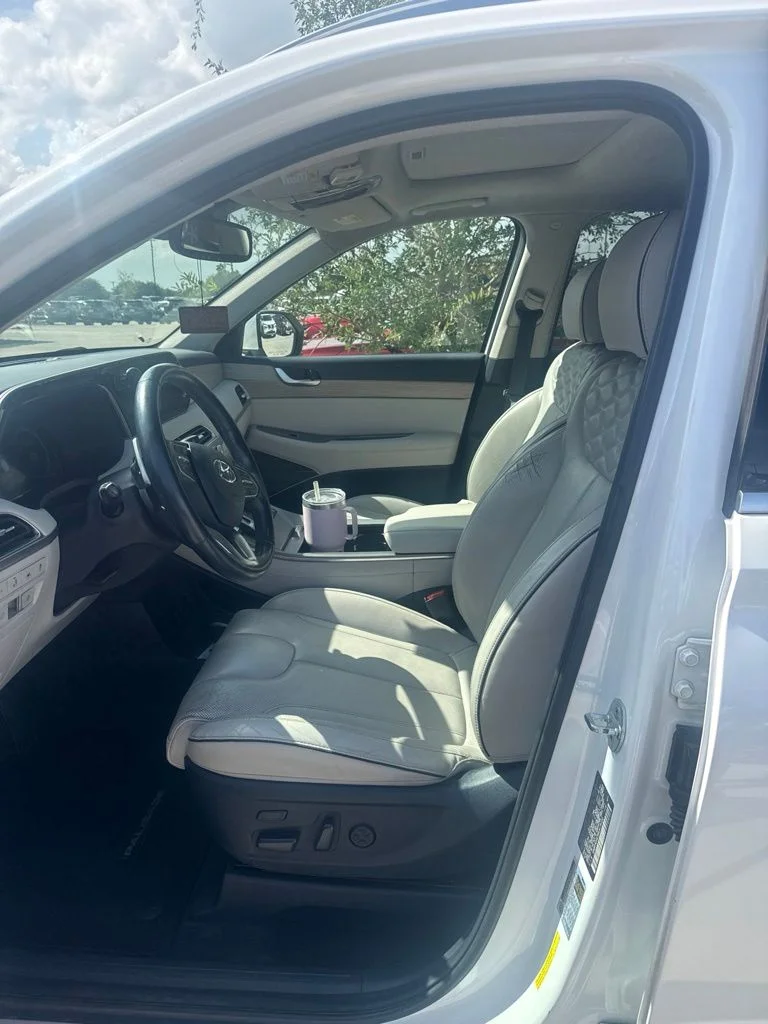 Used 2022 White Hyundai Limited image 7