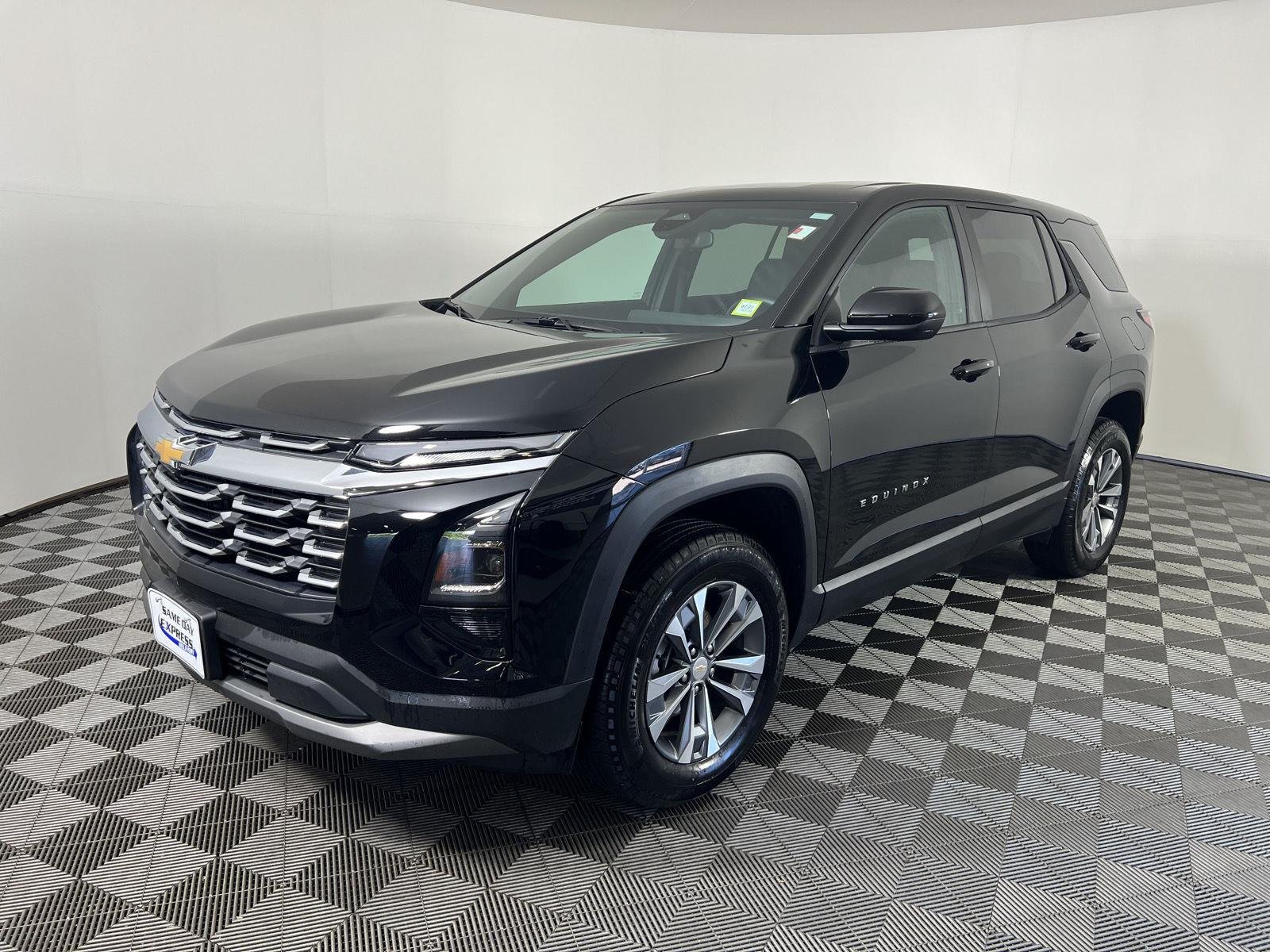 Used 2026 Mosaic Black Metallic Chevrolet AWD LT image 7