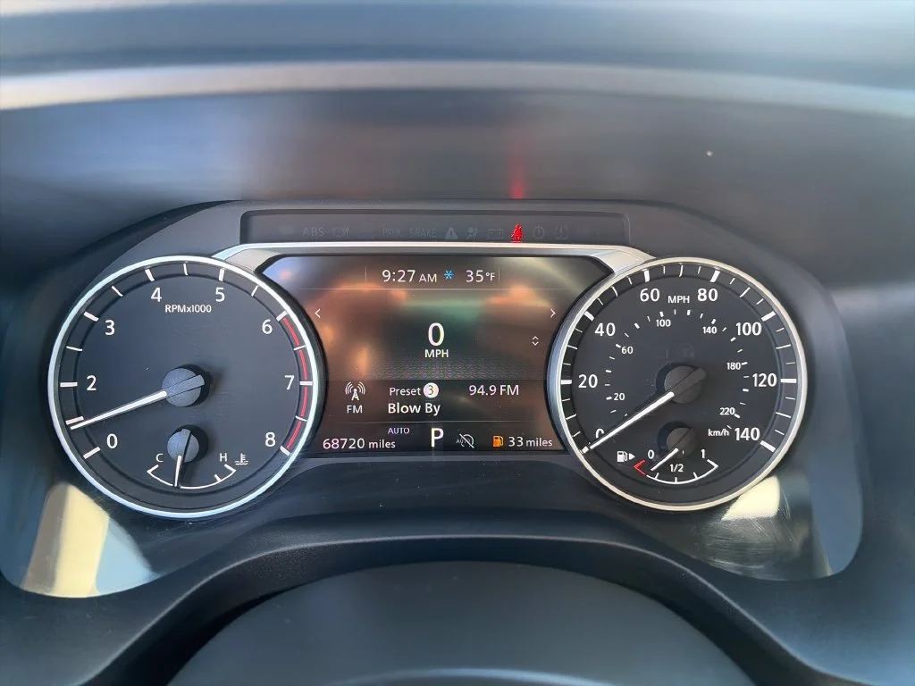 Used 2024 Gray Nissan S image 16