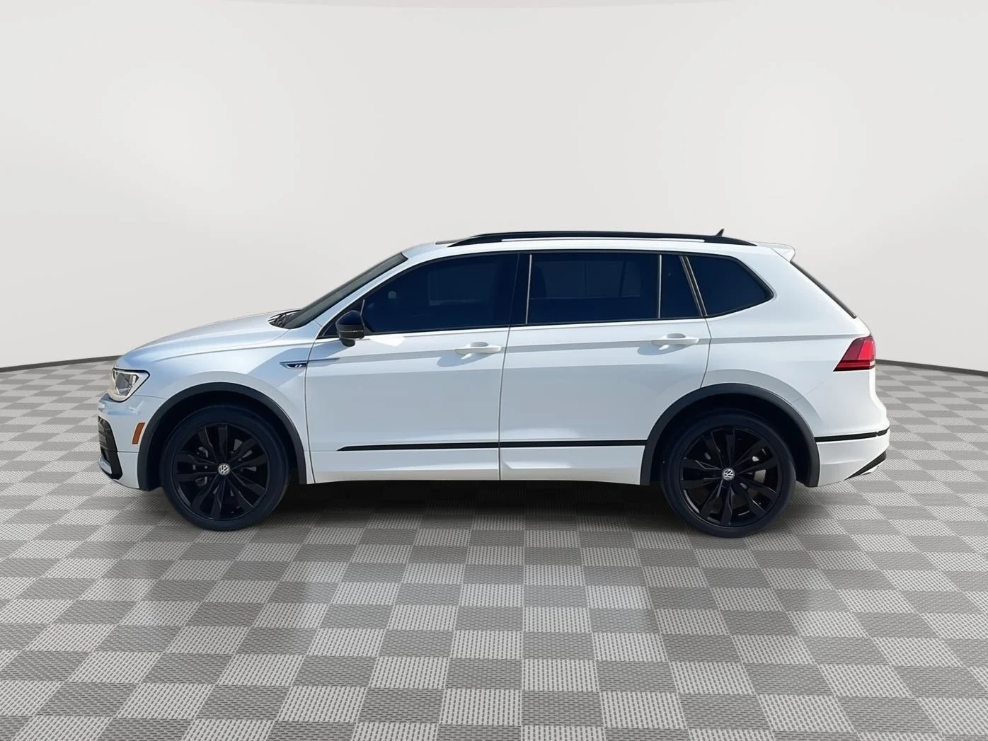 2021 Volkswagen Tiguan SE R-LINE BLACK - Photo 6
