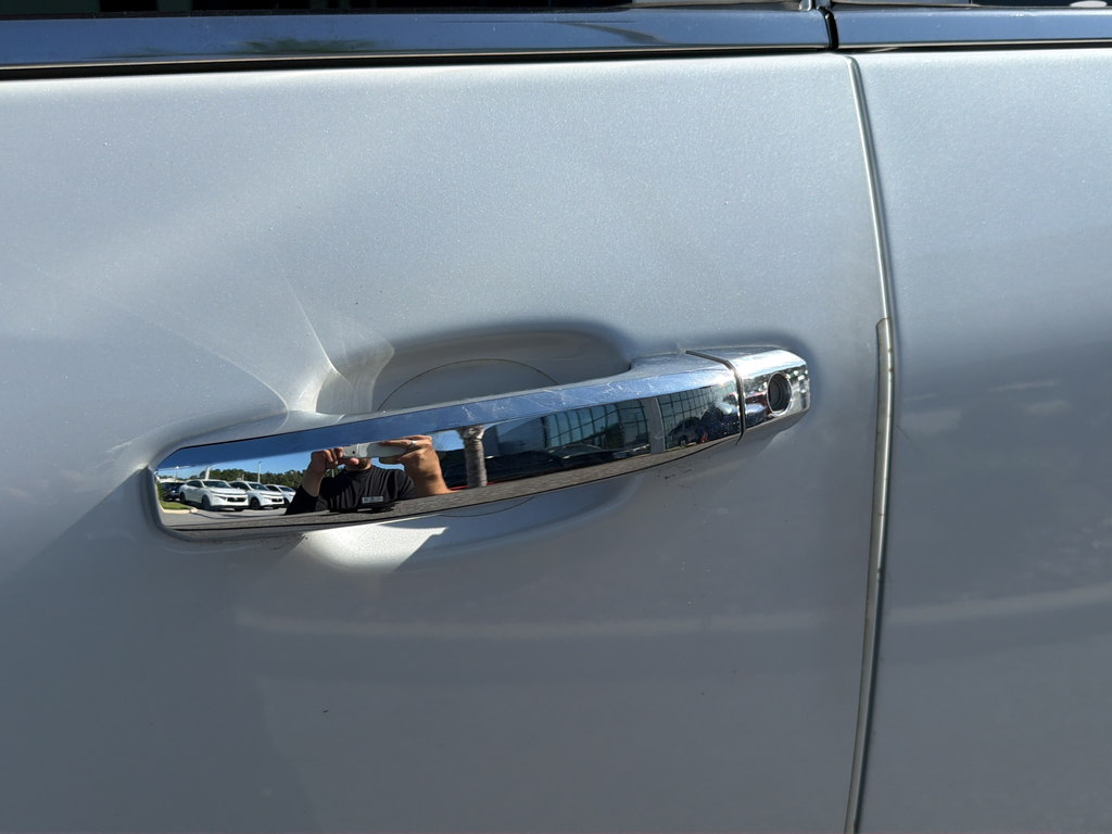 Used 2017 White GMC Denali image 50