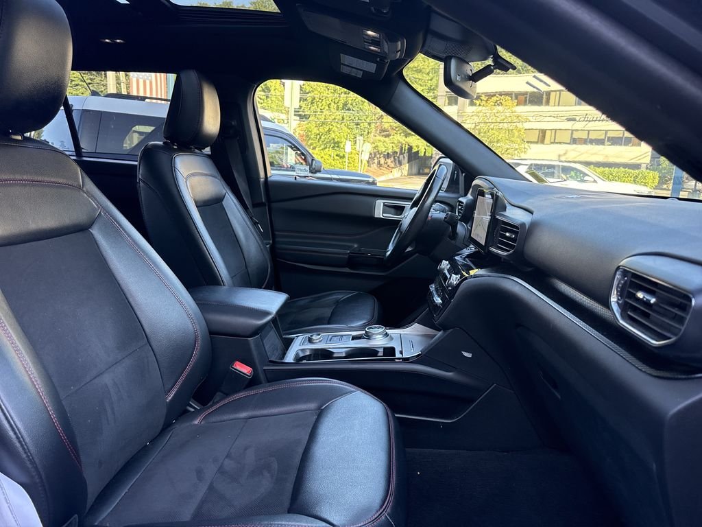 Used 2023 Gray Ford ST-Line image 28