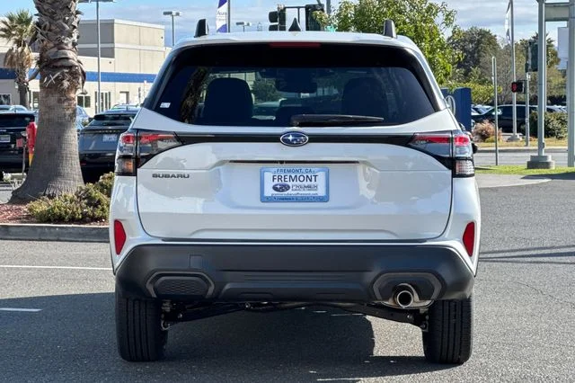 New 2026 CRYSTAL WHITE PEARL Subaru Limited image 5