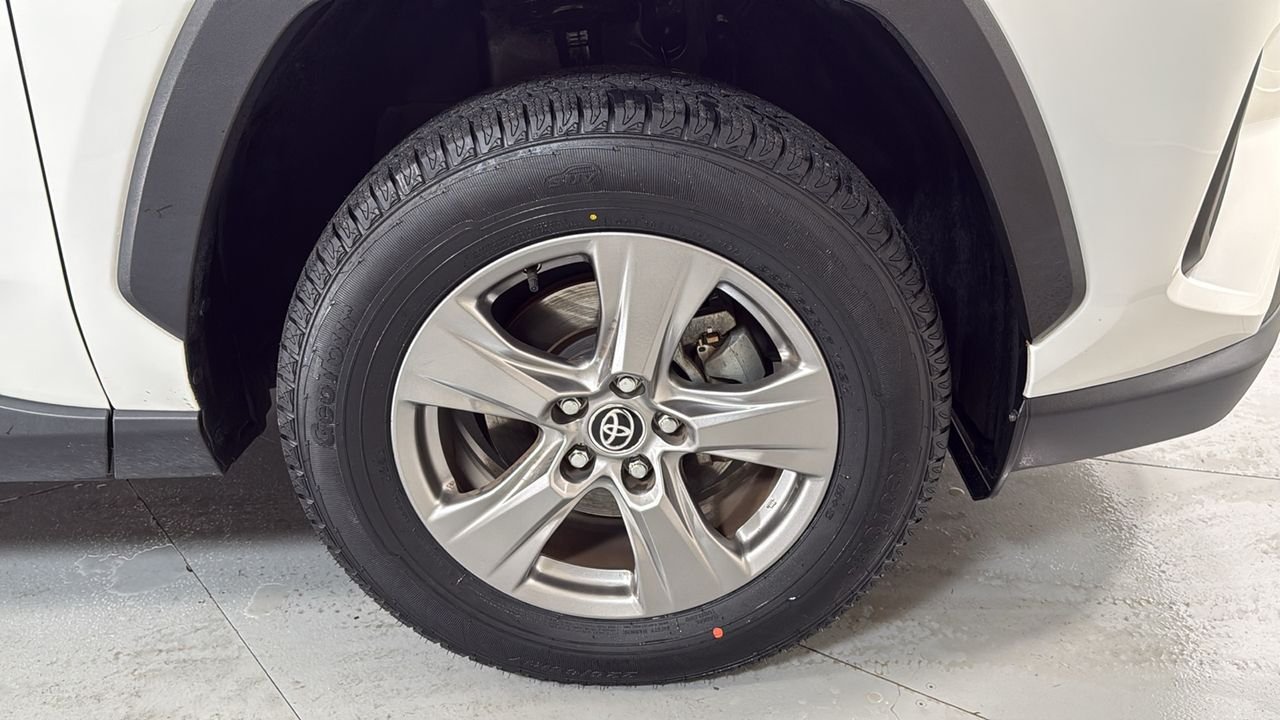 Certified Used 2024 White Toyota XLE image 21