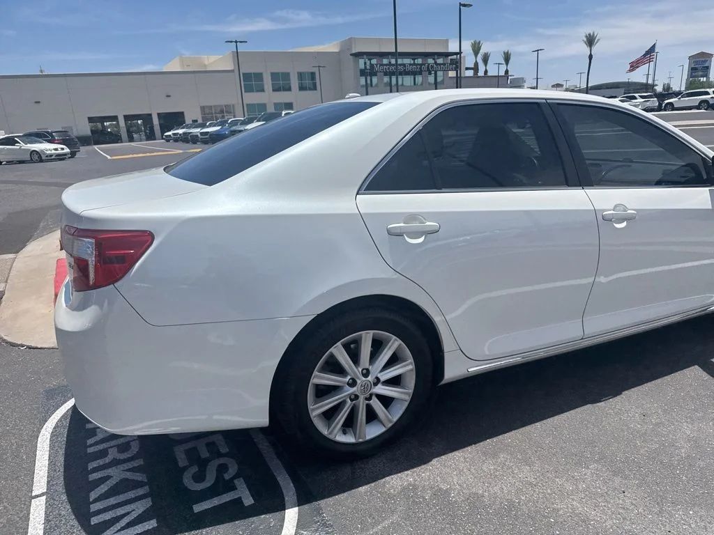 Used 2014 White Toyota XLE image 6