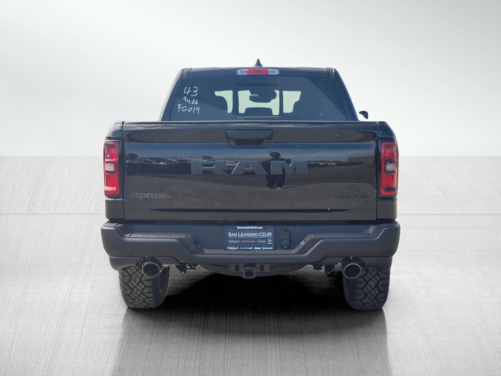New 2026 Diamond Black Crystal Pearl-Coat Exterior Paint RAM Rebel image 5