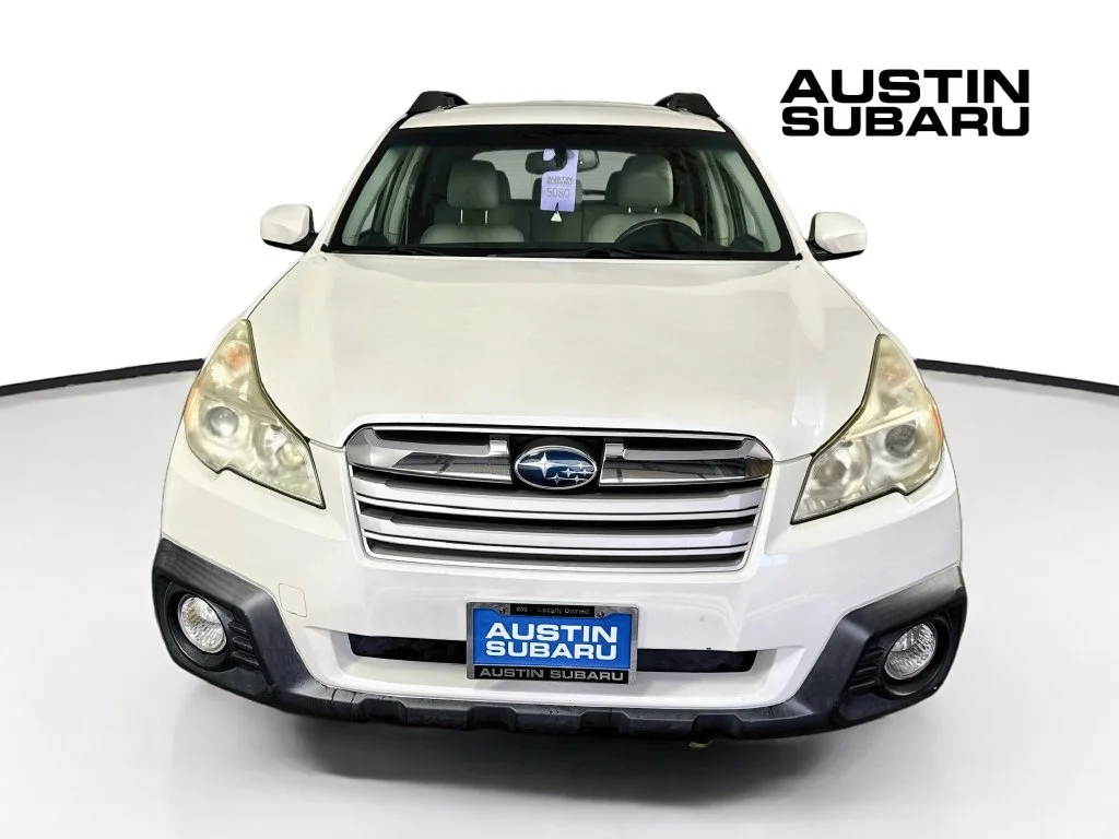 Used 2014 White Subaru 2.5i image 2