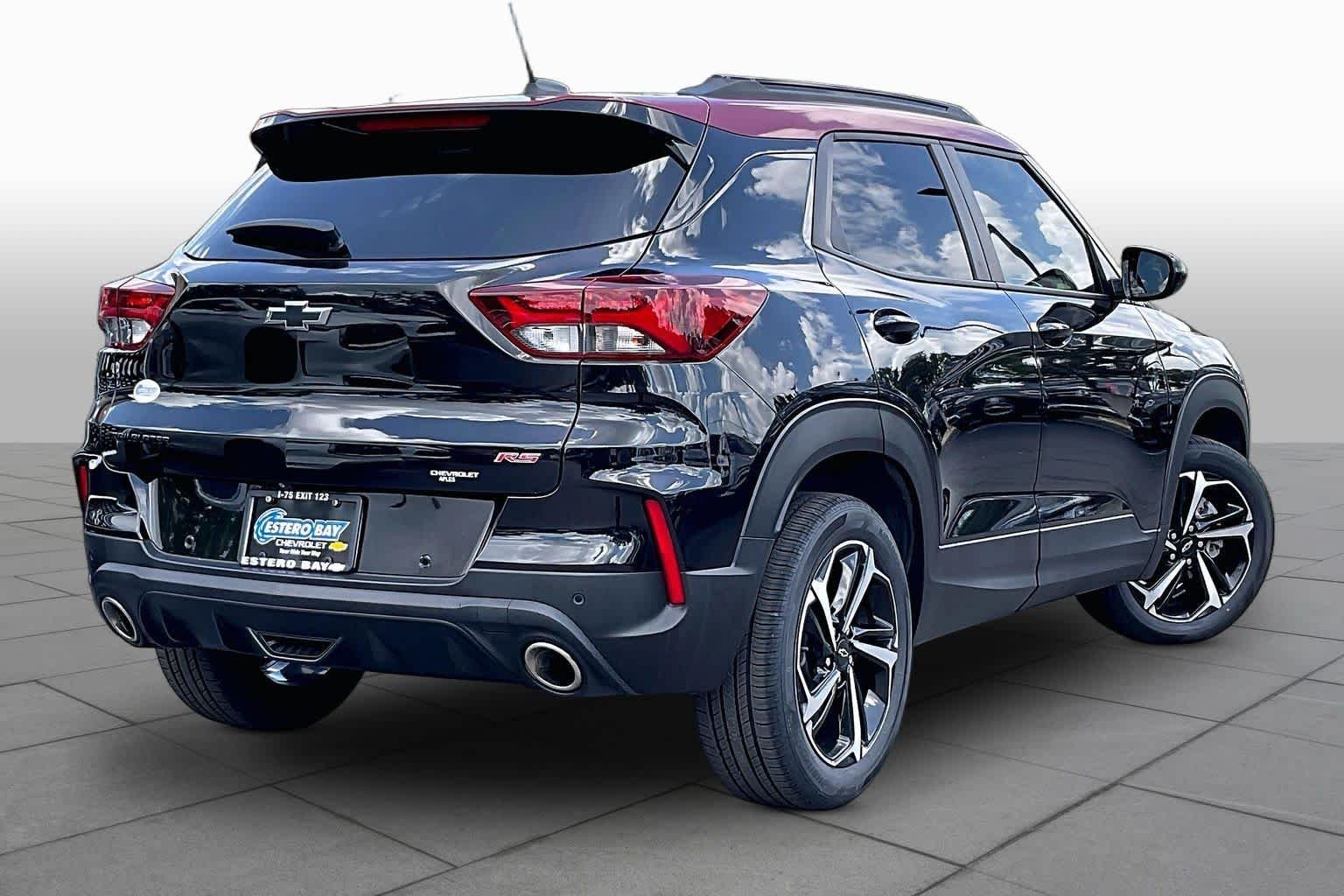 Used 2021 MOSAIC BLACK METALLIC Chevrolet RS image 13