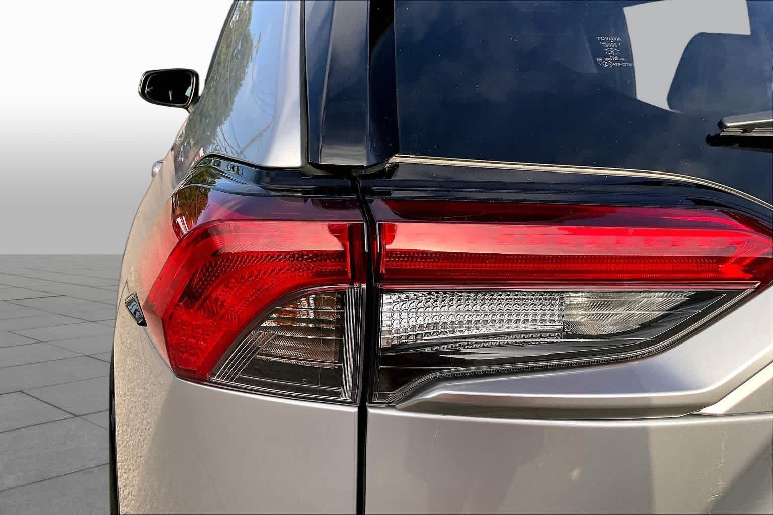 Used 2025 Silver Sky Metallic/Midnight Black Metallic Toyota Hybrid XSE image 29