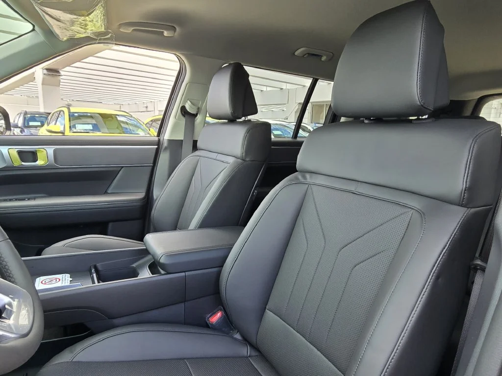 New 2027 Black Hyundai SEL image 14