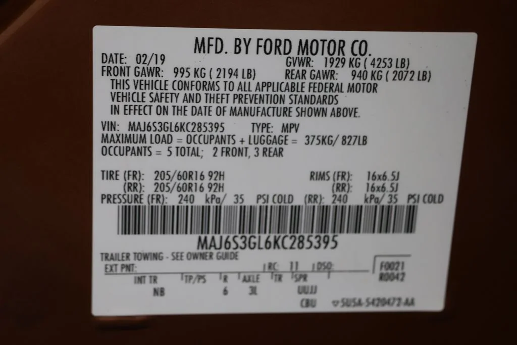 Used 2019 Orange Ford SE image 30