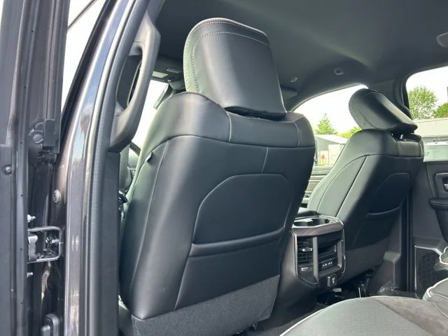 New 2026 Granite Crystal Metallic Clear-Coat Exterior Paint RAM Laramie image 19