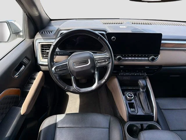 Used 2023 White GMC Denali image 17