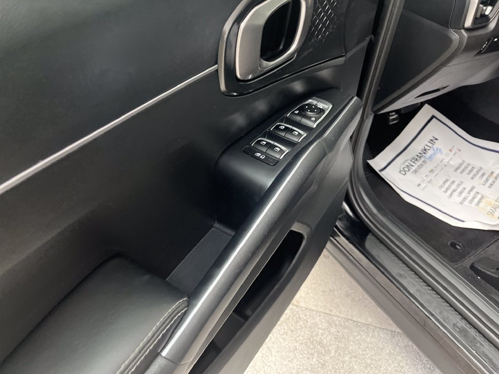 Used 2023 Black Kia LX image 10