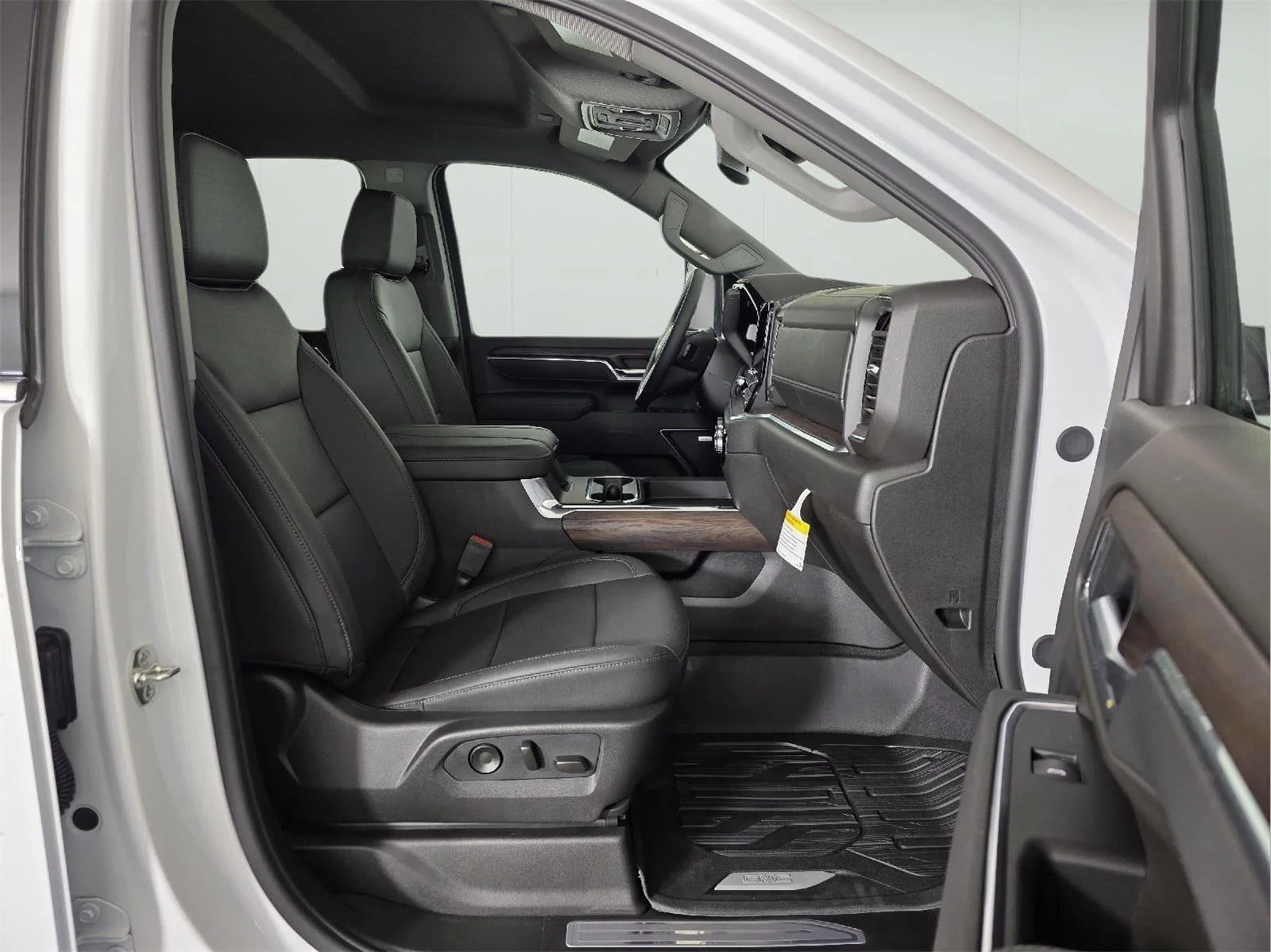 2026 GMC Sierra 2500HD SLT - Photo 23