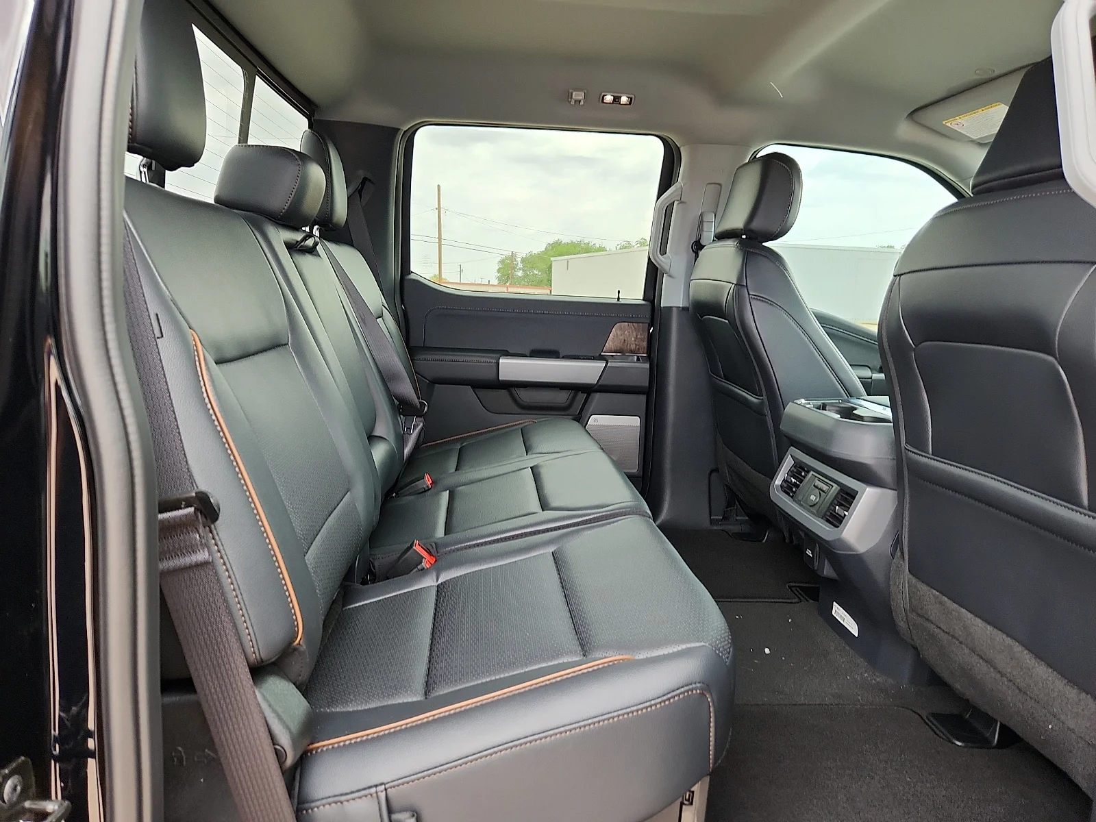 New 2026 Agate Black Metallic Ford F-250® Lariat® image 19