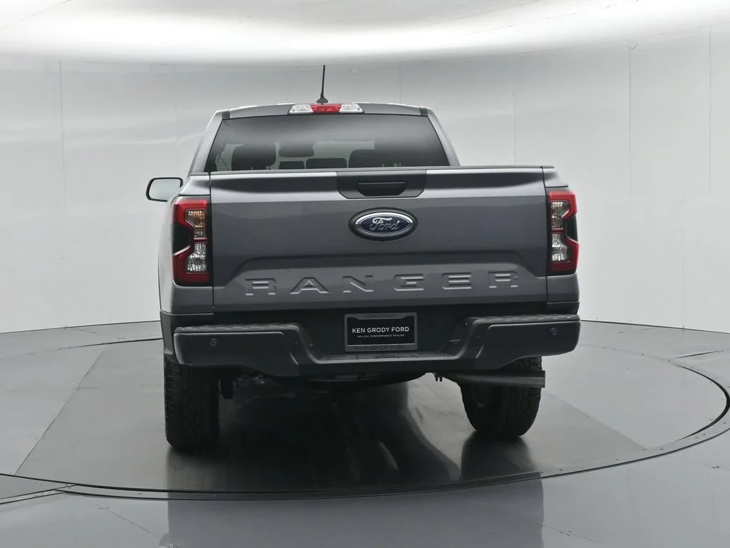 New 2026 Carbonized Gray Metallic Ford XLT image 25