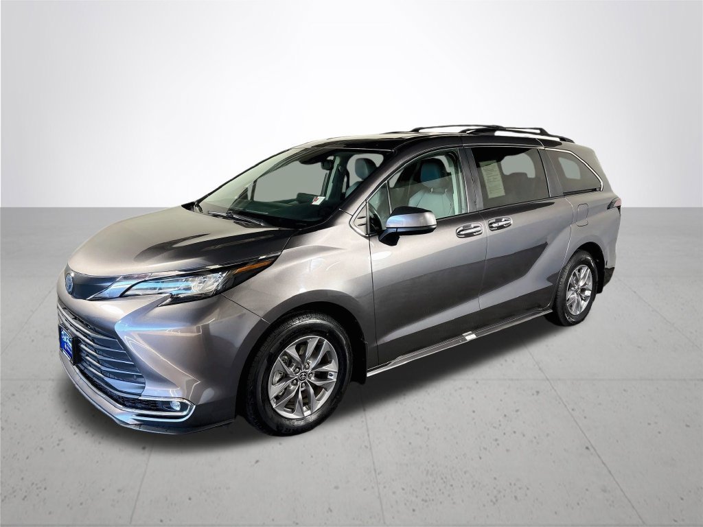Used 2023 Predawn Gray Mica Toyota XLE image 2