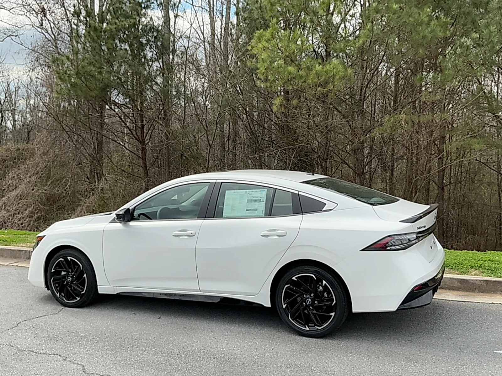 New 2026 Aspen White Tricoat Nissan SR image 3