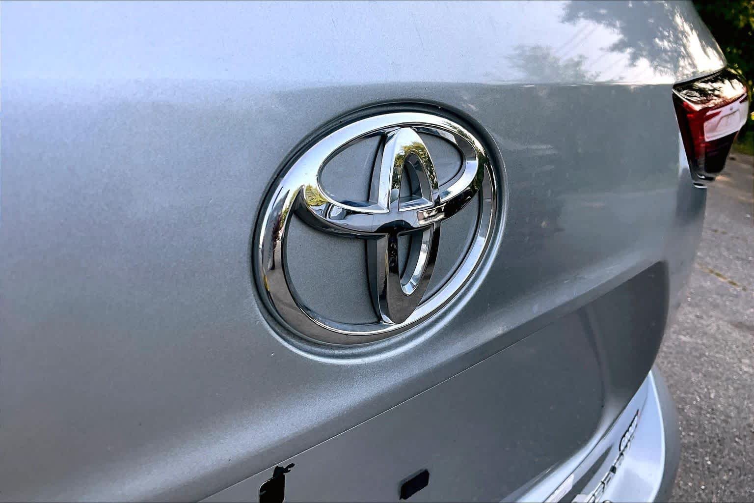 Used 2020 Celestial Silver Metallic Toyota Limited image 30