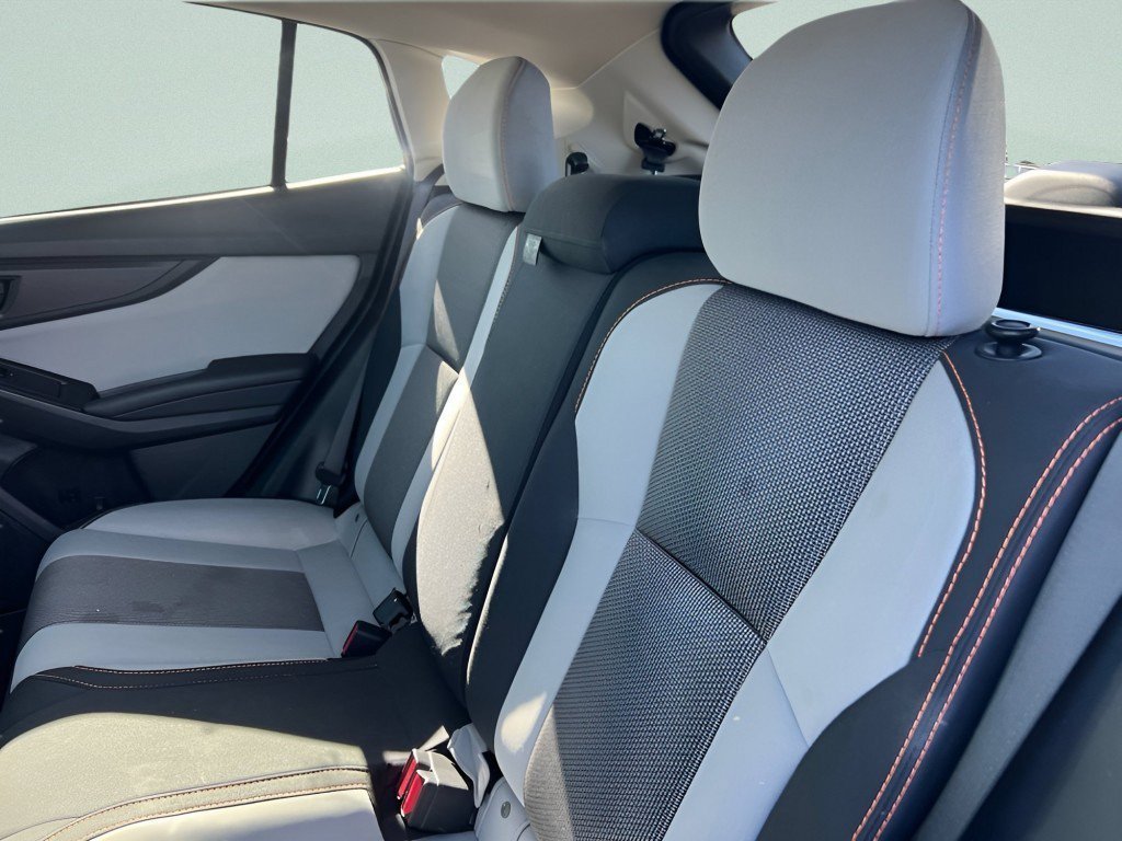 Used 2018 Quartz Blue Pearl Subaru 2.0i Premium image 17