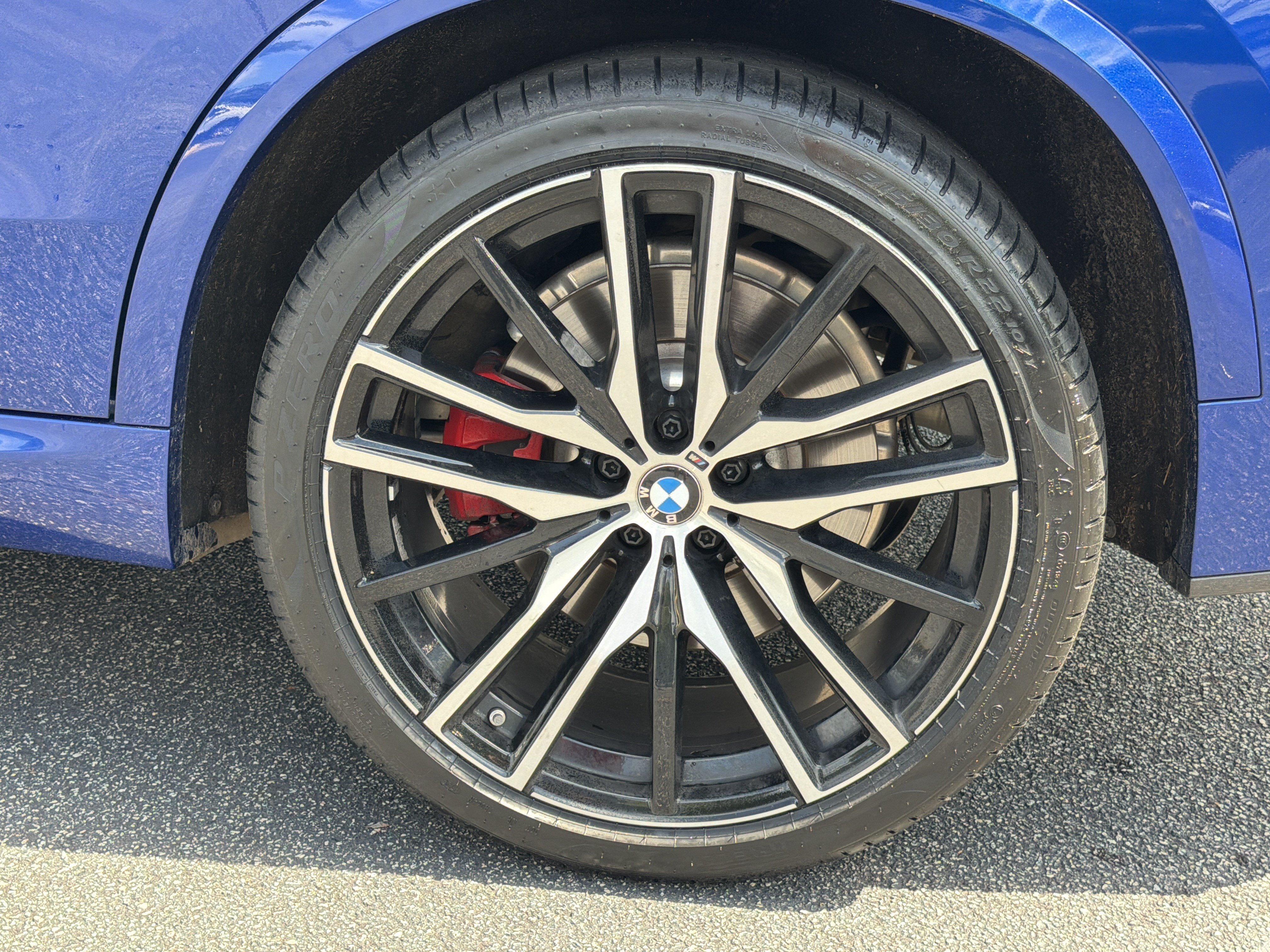 Certified Used 2025 Marina Bay Blue Metallic BMW M60i image 31