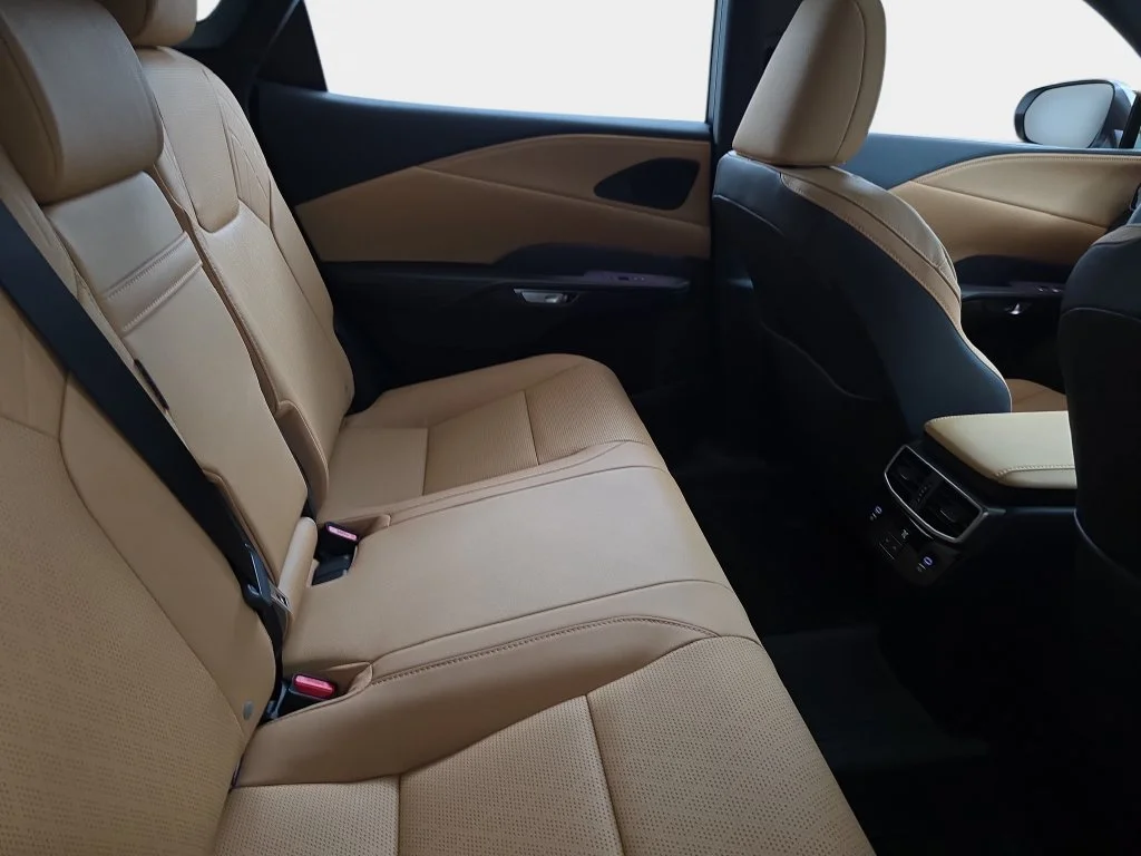 New 2026 Eminent White Pearl Lexus PREMIUM PLUS image 11