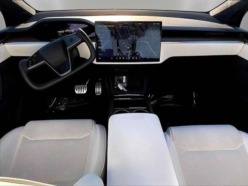Used 2023 Black Tesla Standard Range image 7