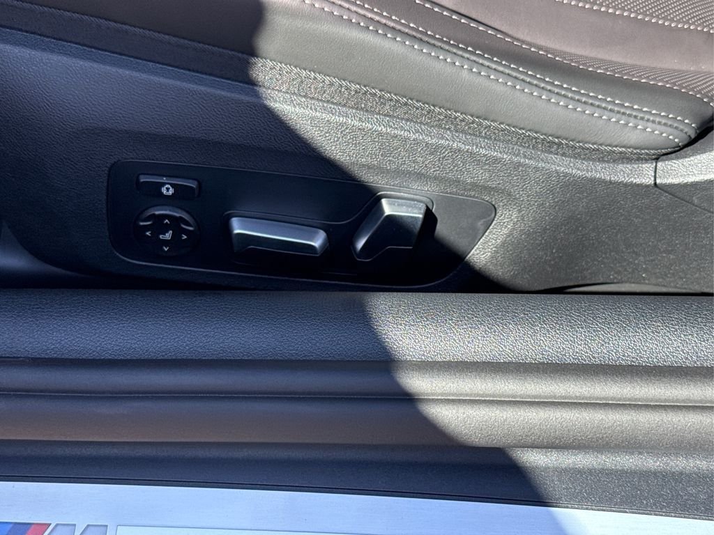 2026 BMW 8 Series 840i - Photo 24