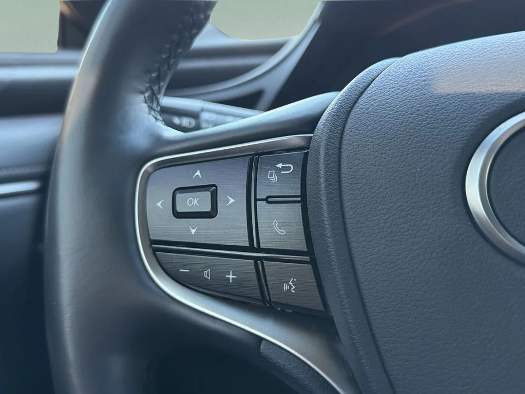 Used 2024 Black Lexus 350 image 13