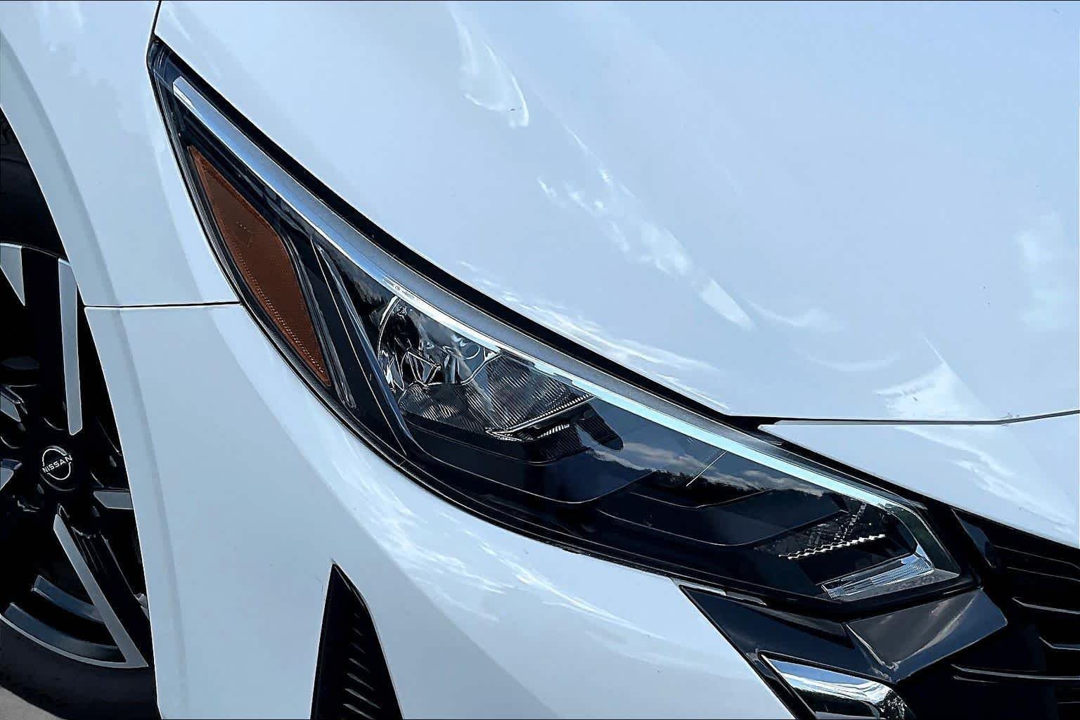 Used 2024 Fresh Powder Nissan SV image 27