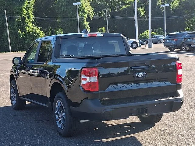 New 2026 Black Ford XLT image 3