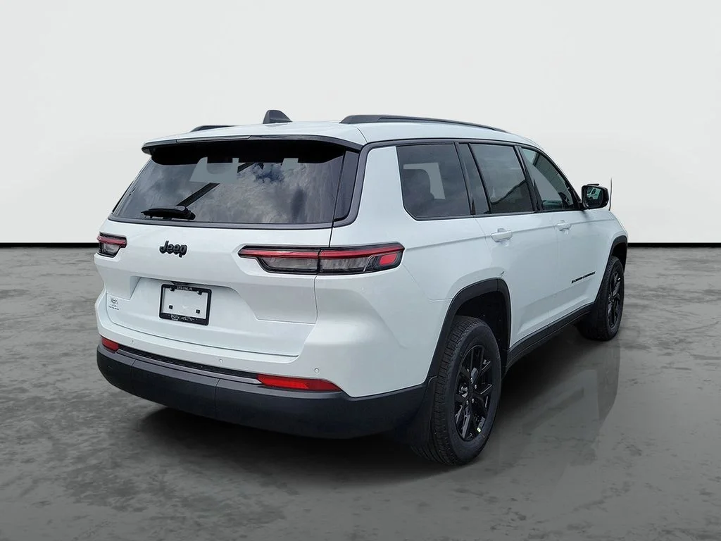 New 2026 Bright White Clearcoat Jeep Altitude image 2
