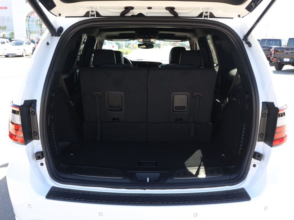 New 2026 White Knuckle Clear-Coat Exterior Paint Dodge GT Premium HEMI V8 image 15