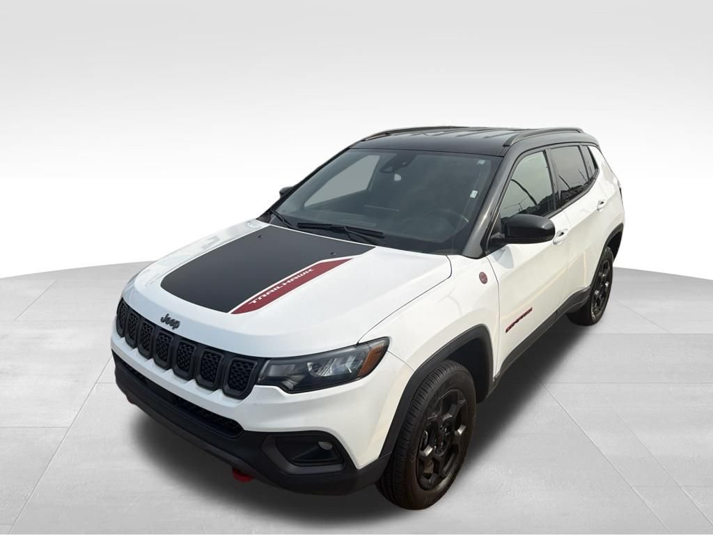 Used 2024 White Jeep Trailhawk image 5