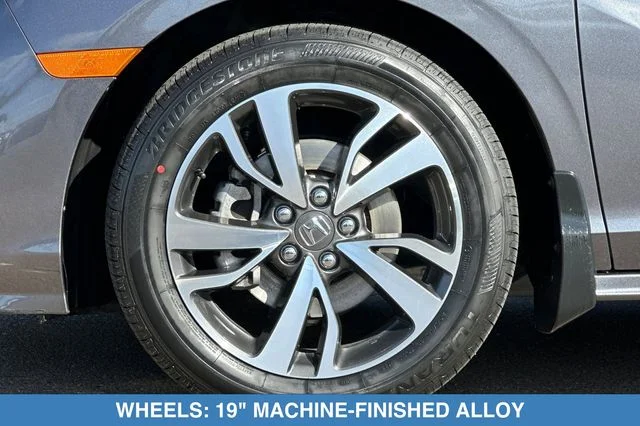 2024 Honda Odyssey Touring - Photo 32