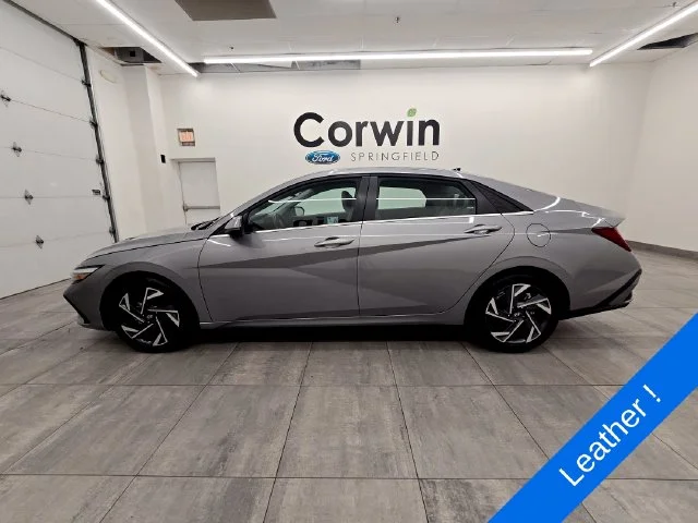 Used 2025 Metal Hyundai Limited image 2