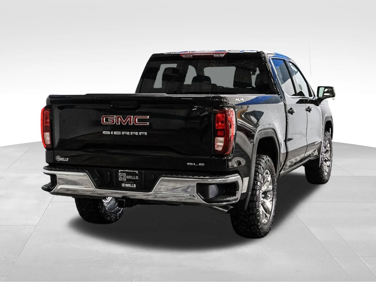 New 2026 Onyx Black GMC SLE image 7