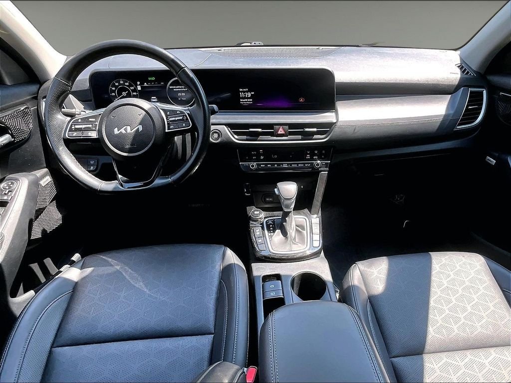 Used 2024 Gray Kia SX image 16
