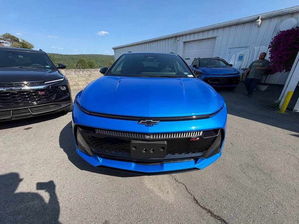 2026 Chevrolet Equinox EV RS - Photo 8