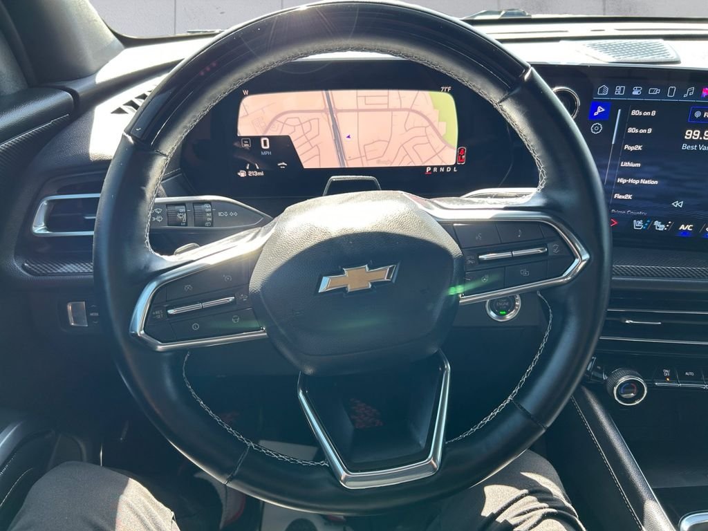 Used 2025 Blue Chevrolet High Country image 9