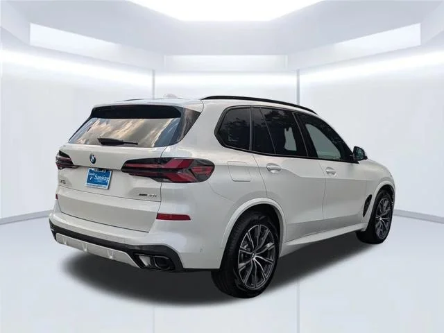 New 2026 Mineral White Metallic BMW sDrive40i image 5