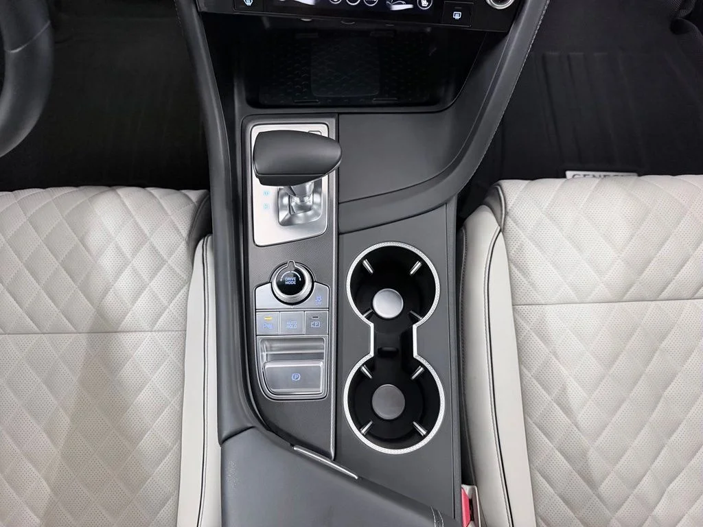 2025 GENESIS G70 Sport Advanced - Photo 30