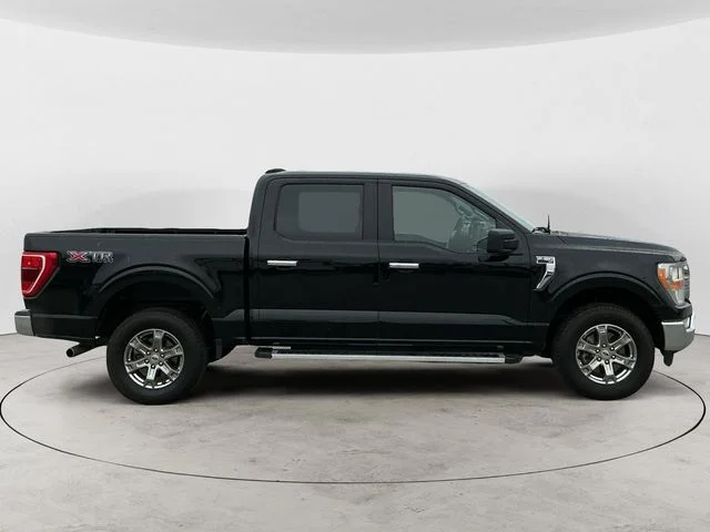 Used 2022 Black Ford XLT image 6
