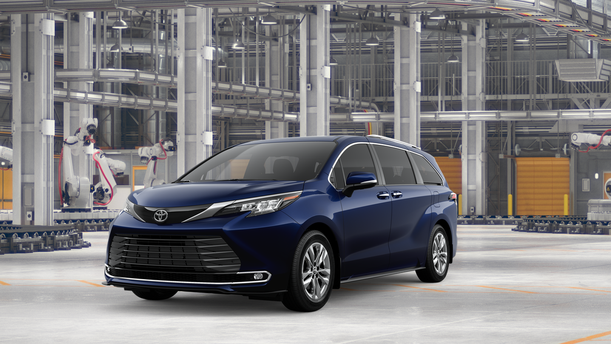 2026 Toyota Sienna Limited 7-Passenger Hybrid FWD's photo