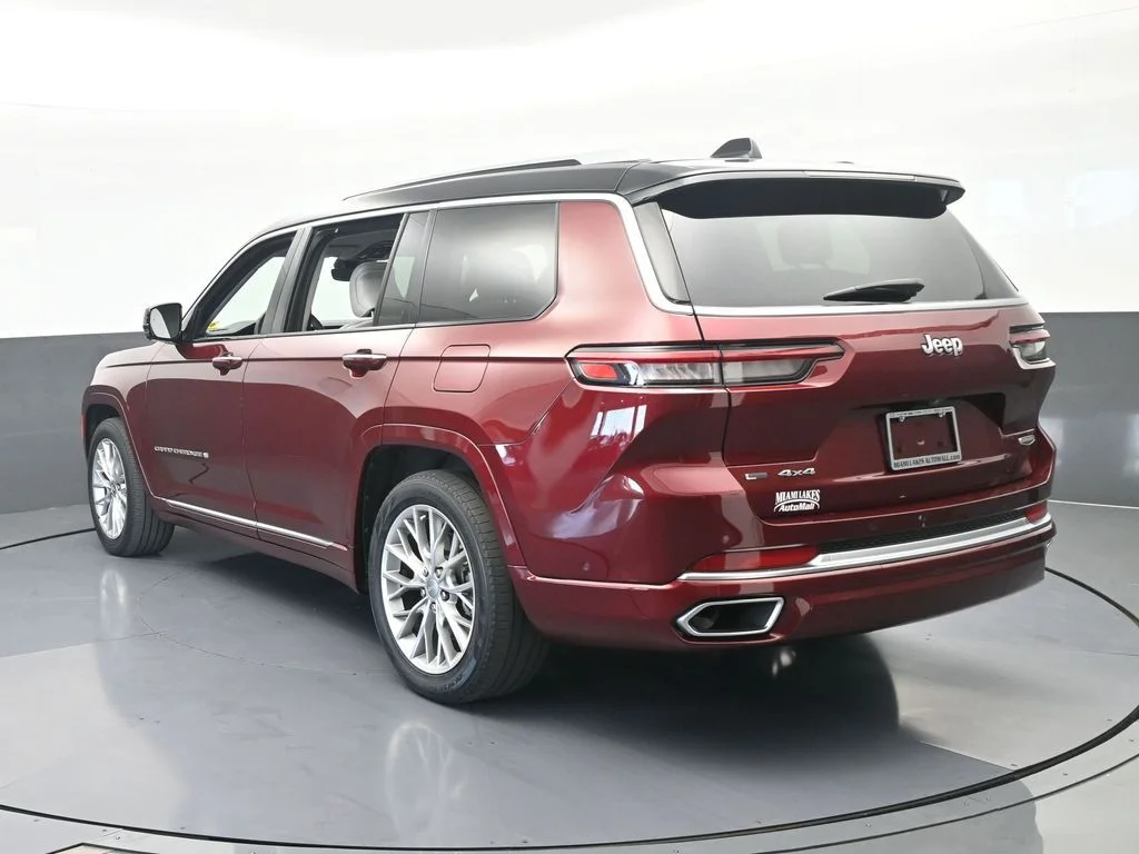 Used 2023 Velvet Red Pearlcoat Jeep Summit image 3