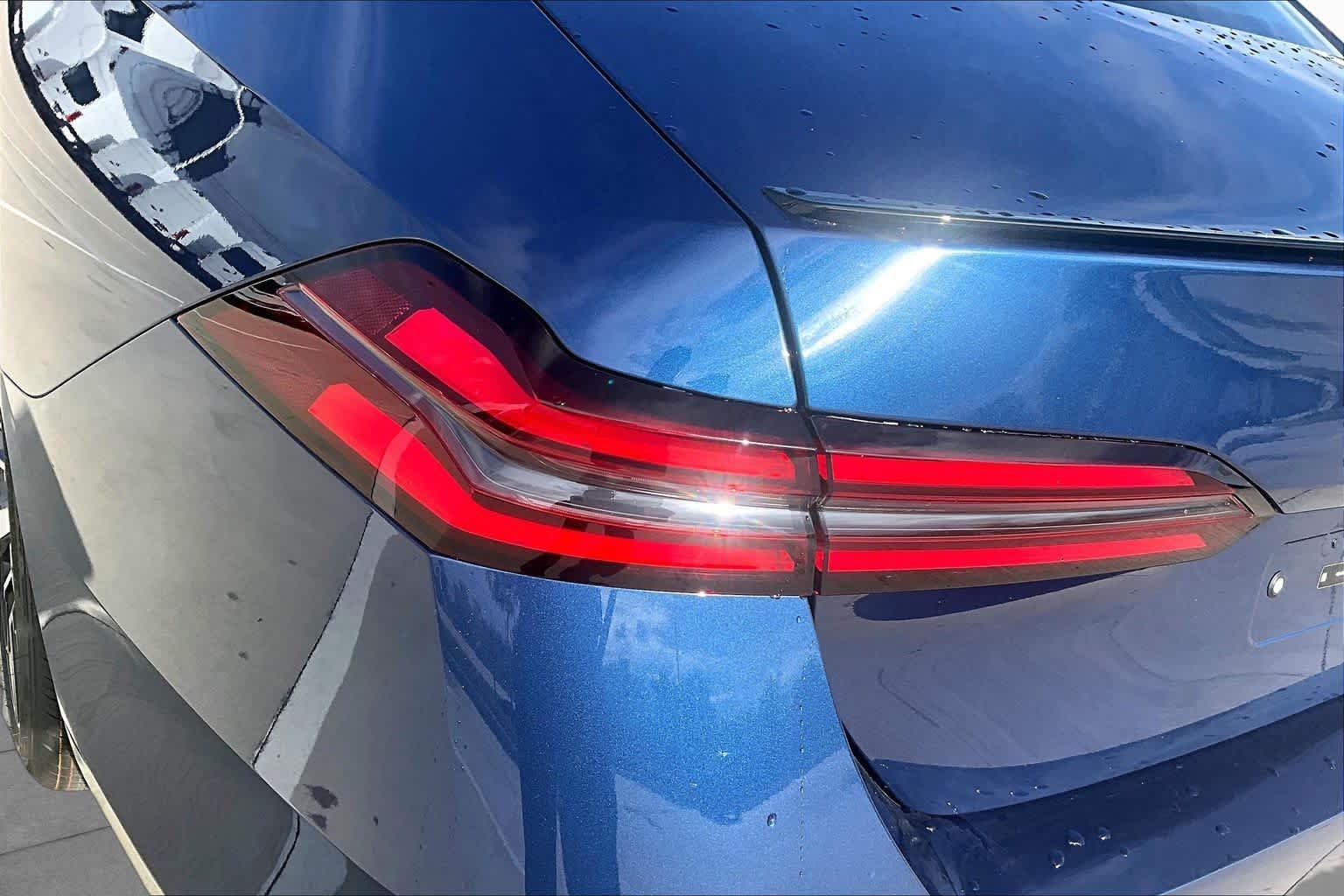 Used 2027 Phytonic Blue Metallic BMW 530i image 14