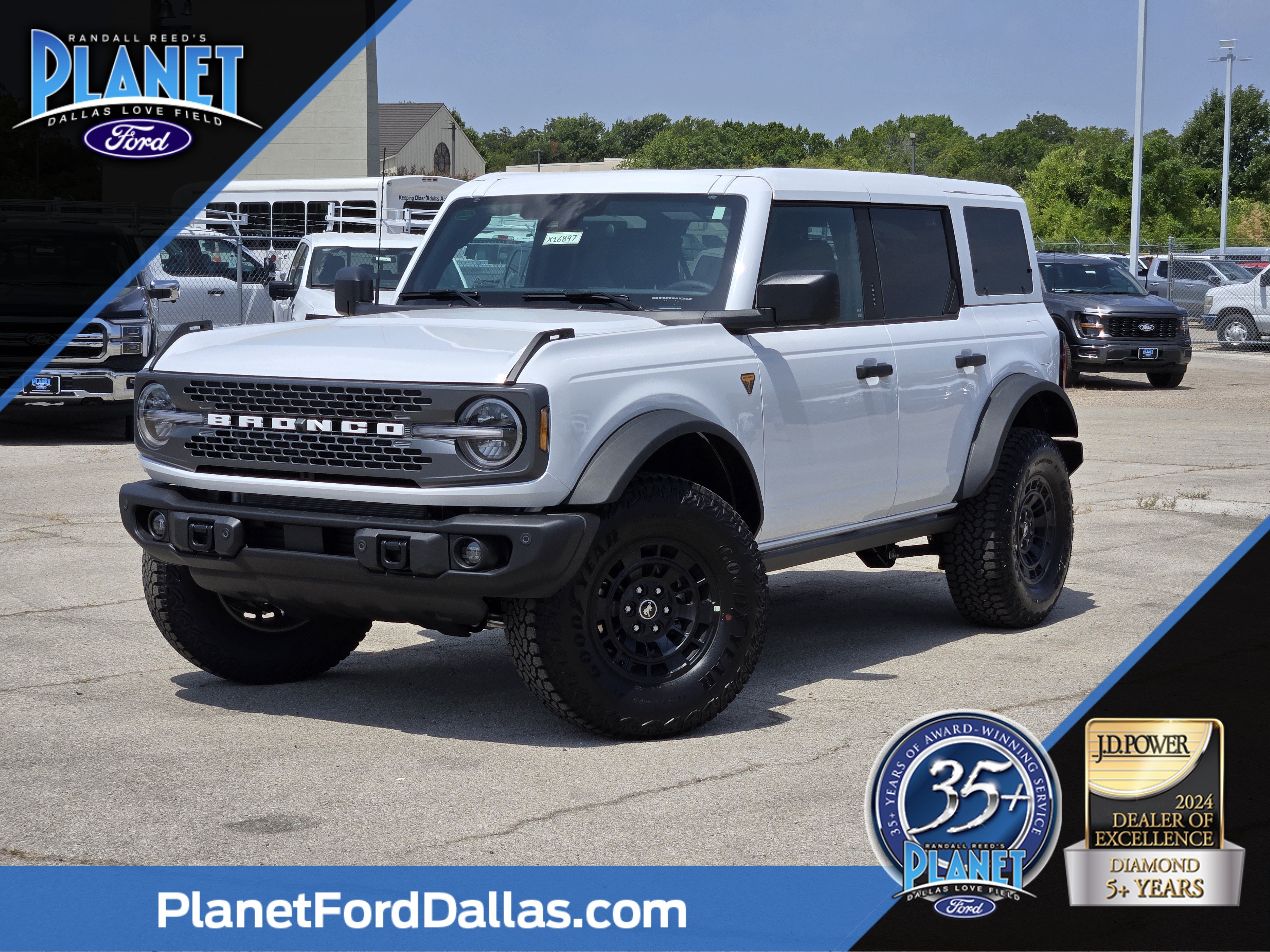 New 2026 Oxford White Ford Badlands image 1