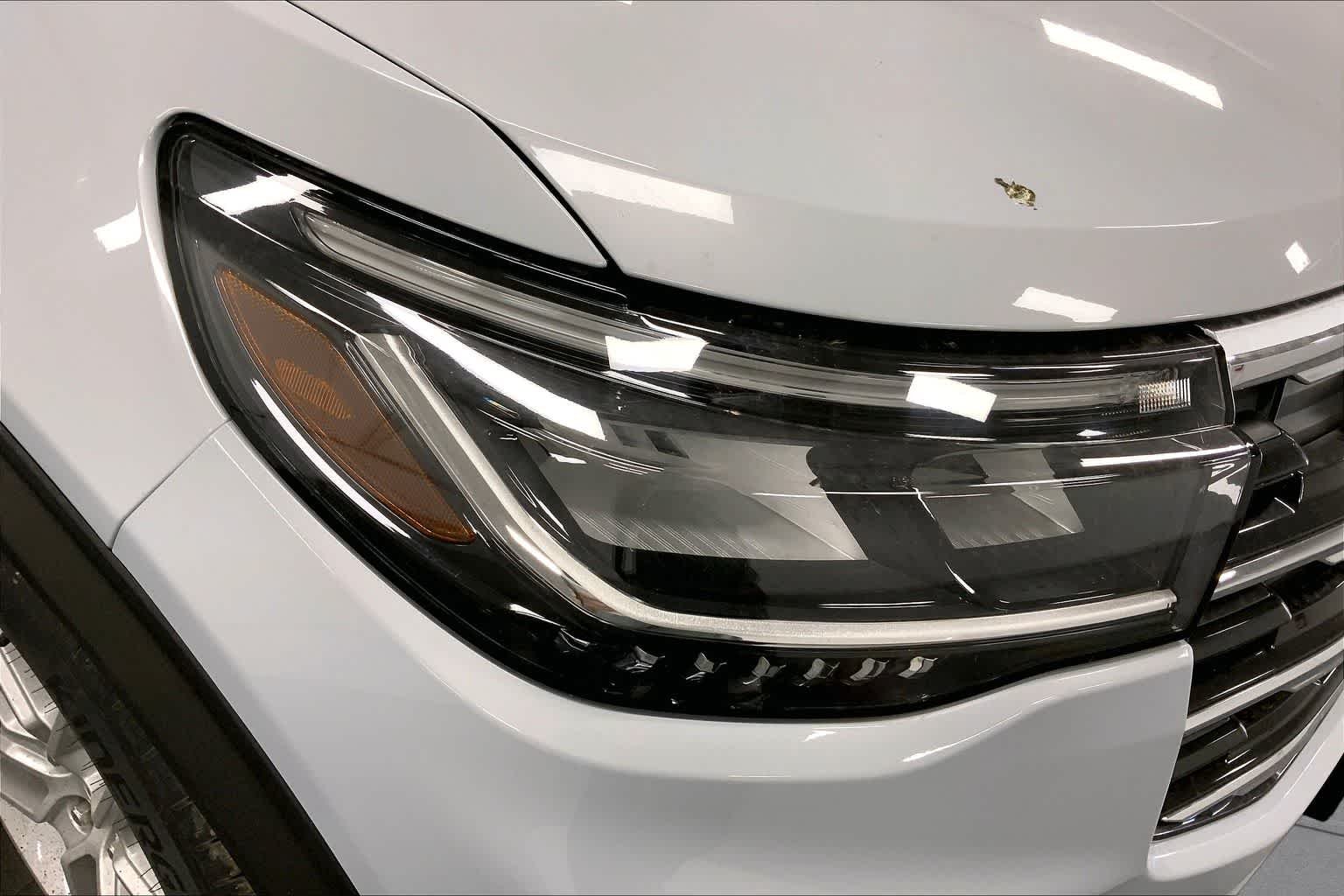 New 2026 Space White Metallic Ford Active image 13