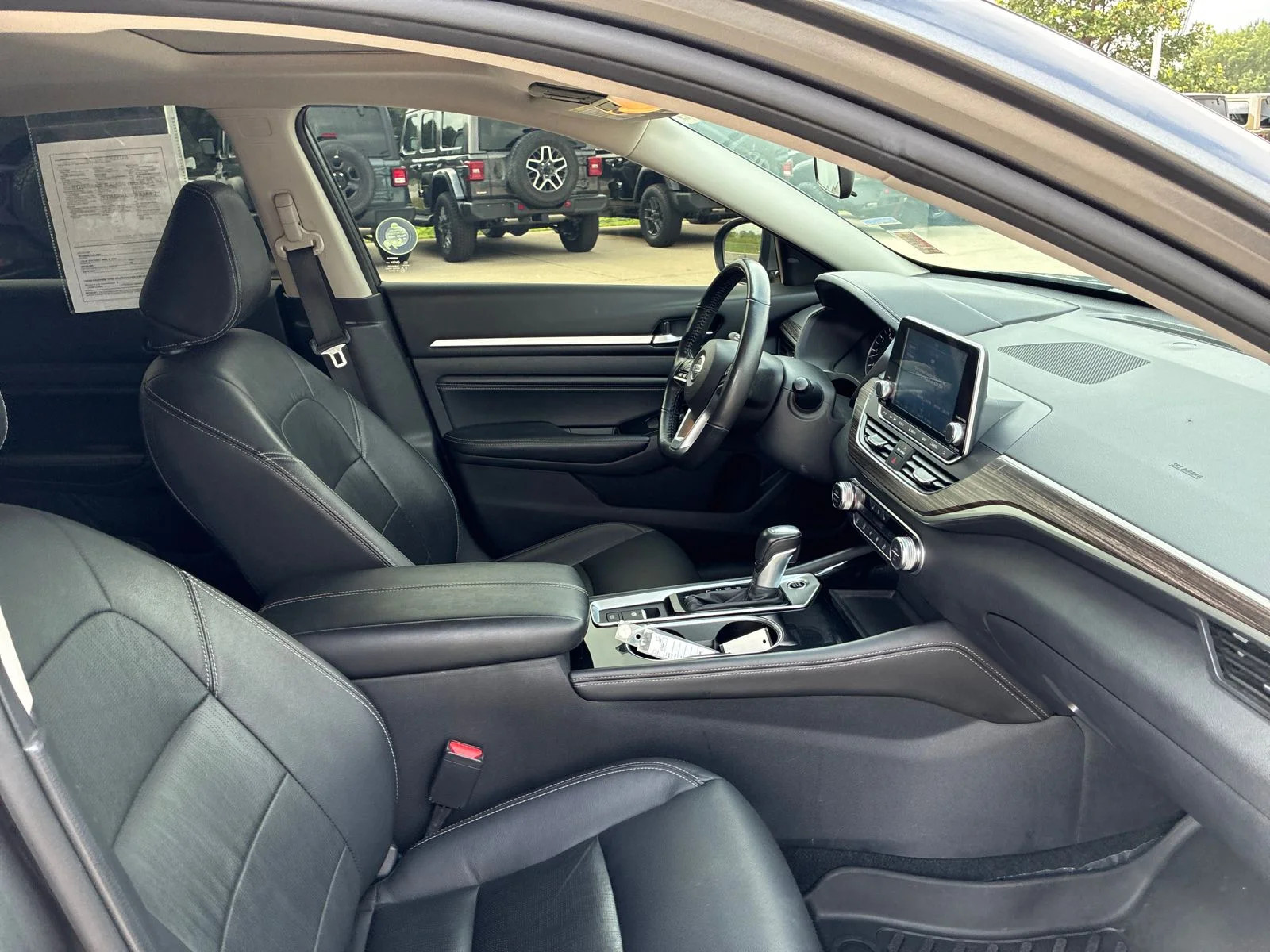Used 2022 Gray Nissan 2.5 SL image 18